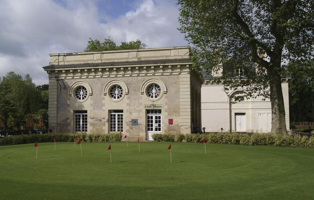 Chateau Golf Des Sept Tours Courcelles-de-Touraine Exterior photo